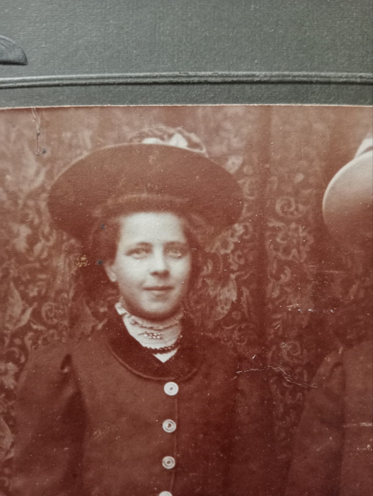 2 dames met hoeden CDV, Ophalen of Verzenden, Gebruikt