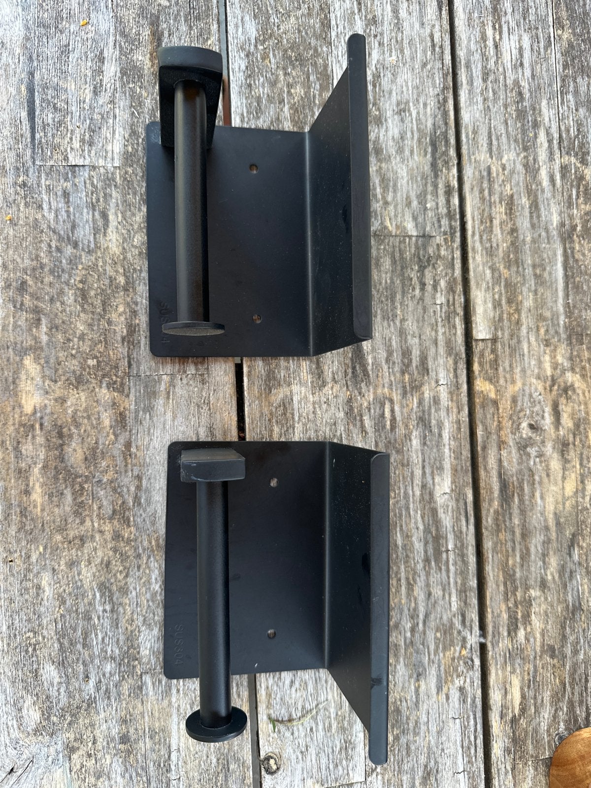 2x Mat Zwarte Toiletrolhouder met Telefoonplankje, Ophalen of Verzenden, Zo goed als nieuw, Zwart, Overige typen
