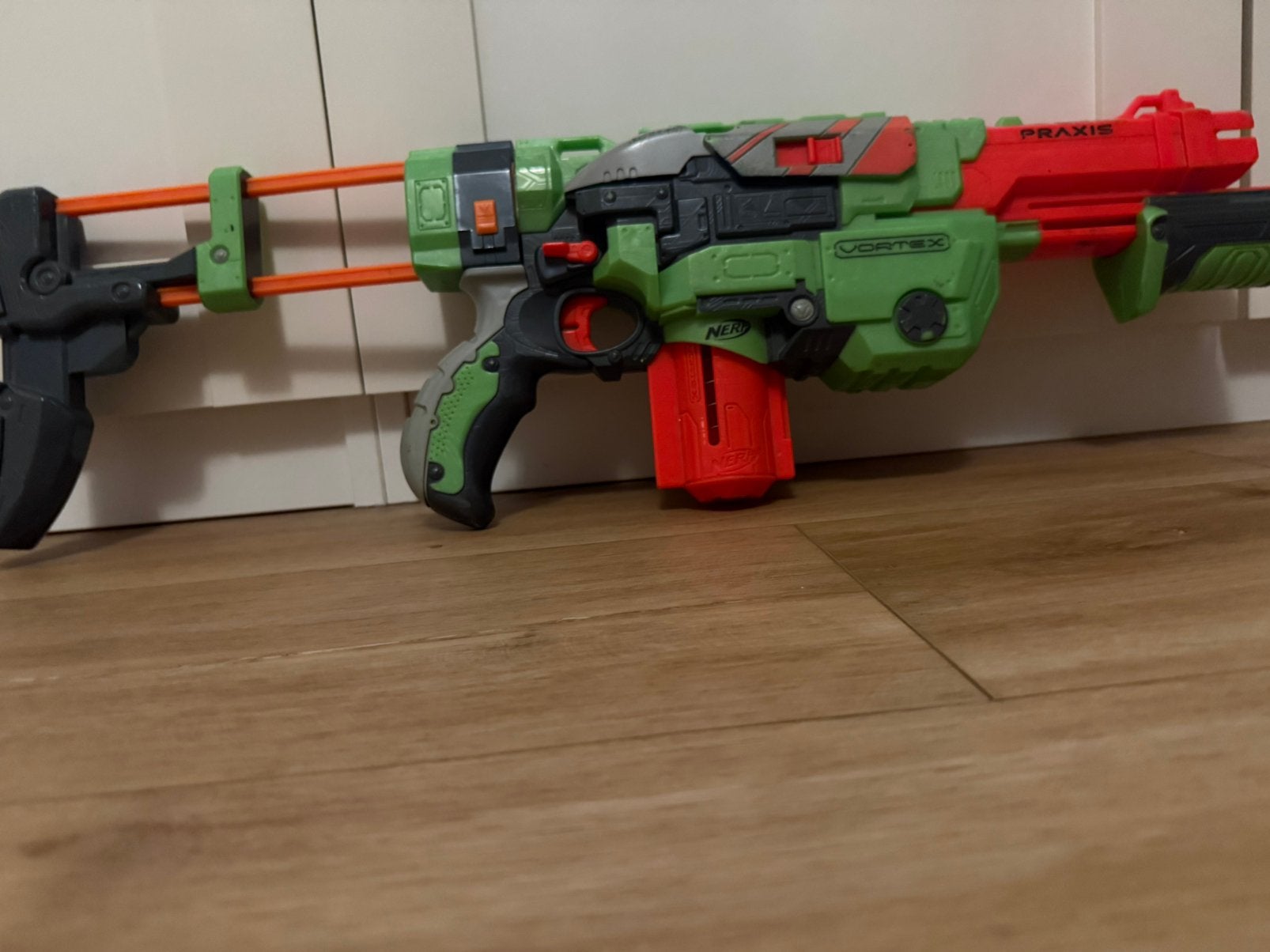 Nerf Vortex Praxis met magazijn en schoudersteun, Kinderen en Baby's, Ophalen, Zo goed als nieuw
