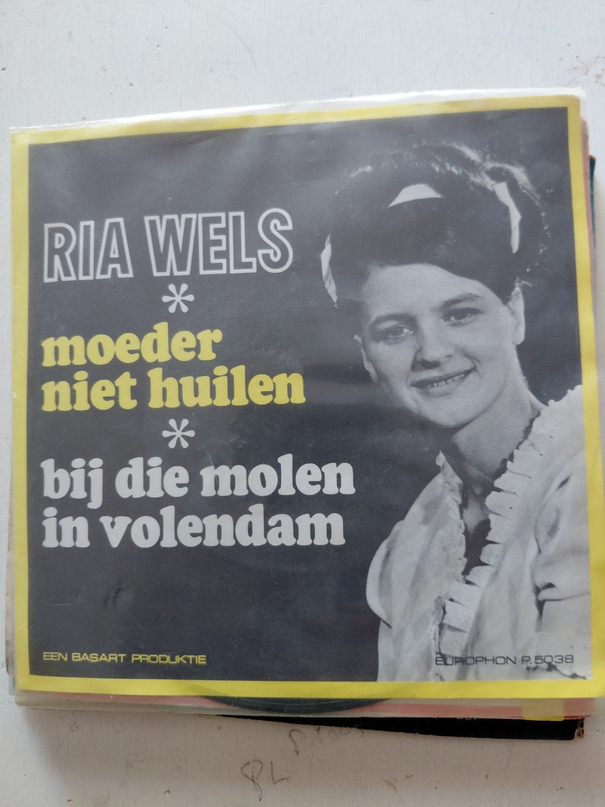 Ria Wels - Moeder niet huilen / Bij die molen in Volendam, Gebruikt, 7 inch, Ophalen of Verzenden, EP
