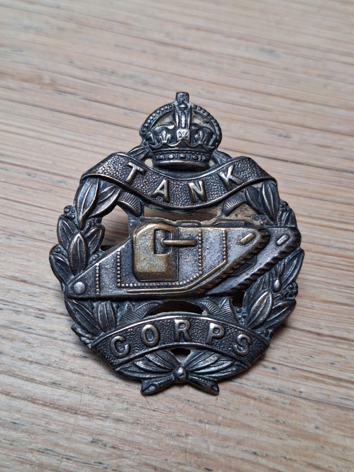 Engels embleem Tank corps, Ophalen of Verzenden, Engeland, Embleem of Badge
