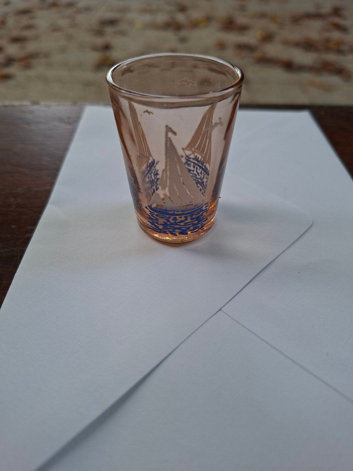 Vintage borrelglas met zeilbootmotief, Ophalen of Verzenden