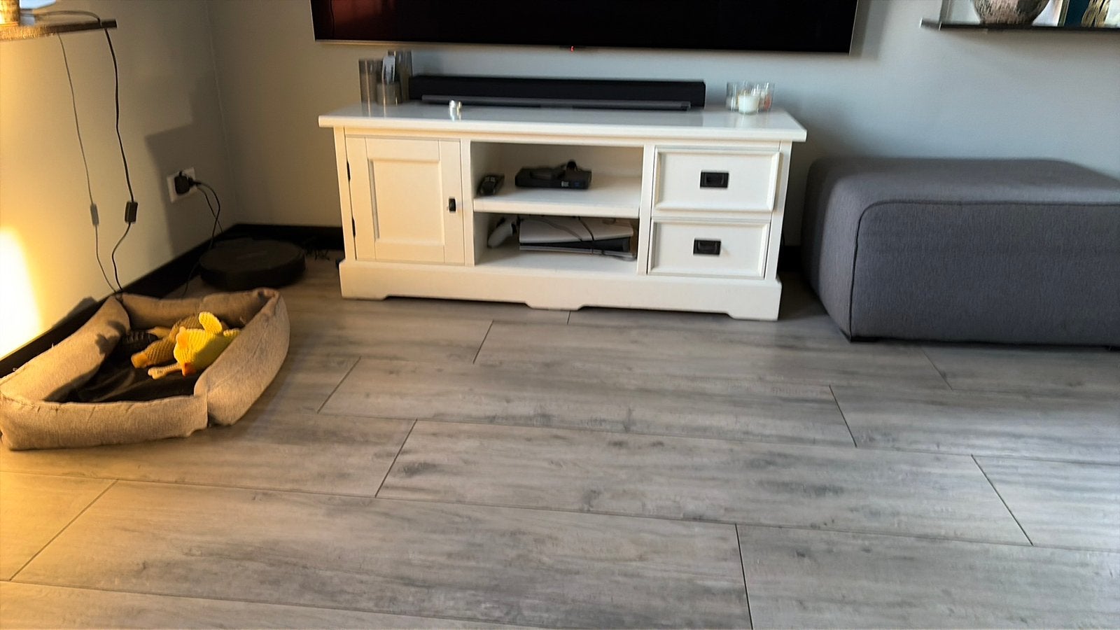 Te koop witte tv kast, Ophalen, Gebruikt, 100 tot 150 cm, 25 tot 50 cm