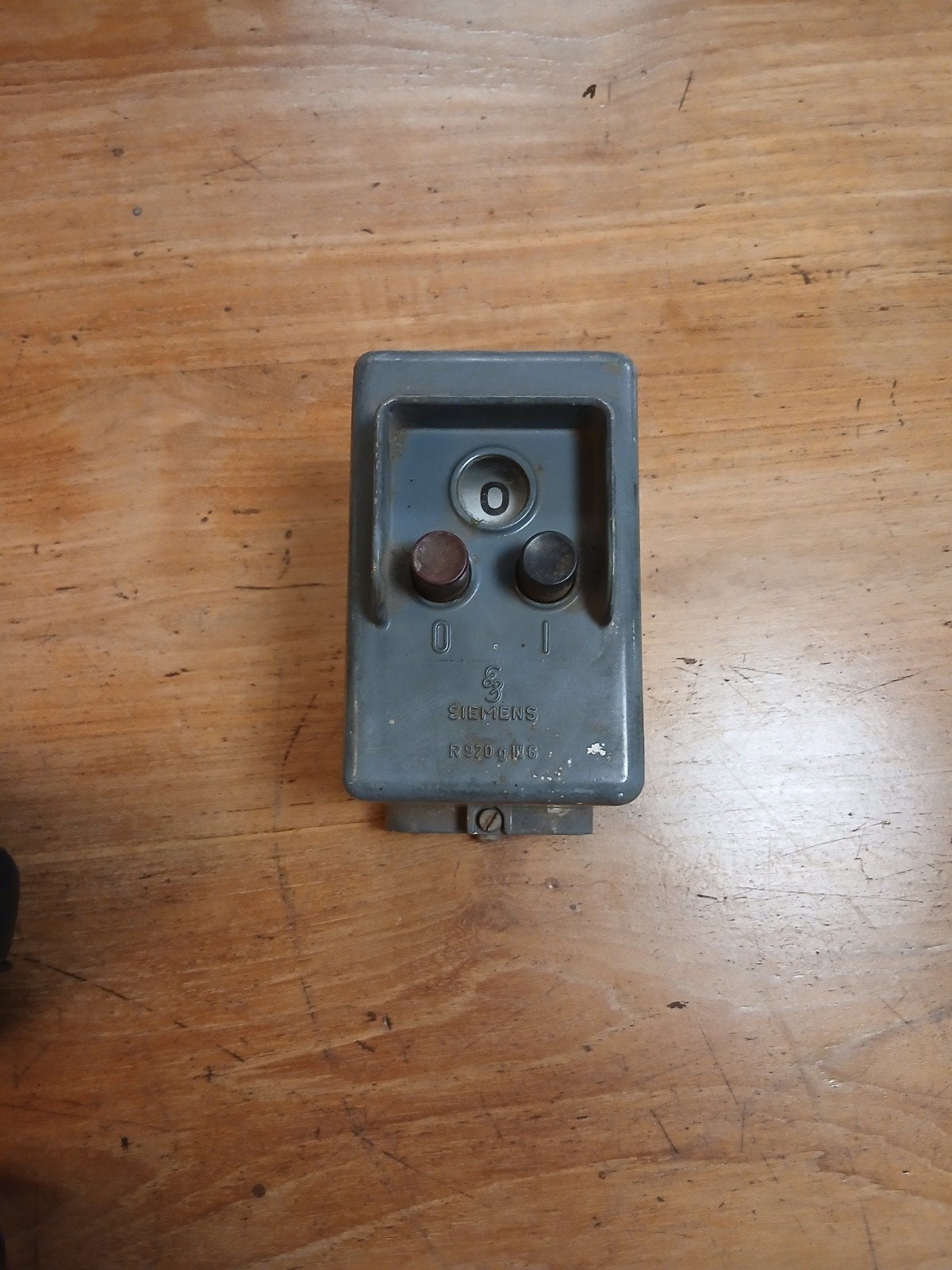 Vintage Siemens Schakelaar R920 611 G - Gebruikt, Ophalen of Verzenden