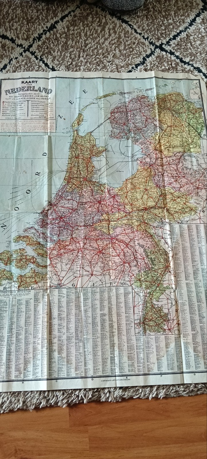 Oude Kaart van Nederland - Zeepfabriek De Klok 110x79cm, Gelezen, Verzenden, Landkaart, N.V. Zeepfabriek "De Klok" / L.J.L. van Apeldoorn Hzn.