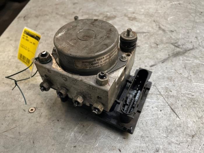 ABS Pomp van een Opel Corsa, Gebruikt, -, -, Opel