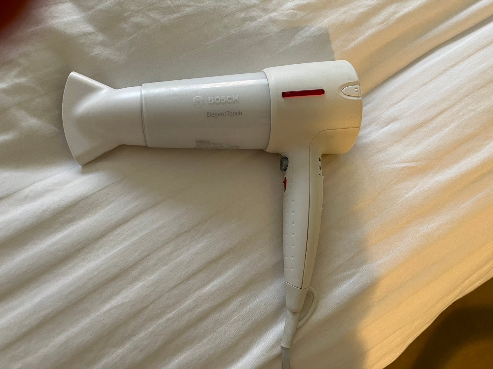 Bosch Föhn met Ionen en Diffuser - 2200W, Sieraden, Tassen en Uiterlijk, Ophalen of Verzenden, Gebruikt, Föhn of Haardroger