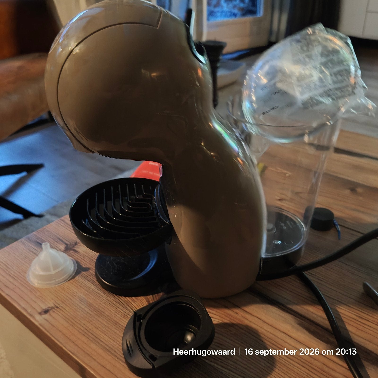 Nescafé Dolce Gusto Piccolo XS - Zo goed als nieuw, Ophalen, Zo goed als nieuw, Koffiemachine, Koffiepads en cups