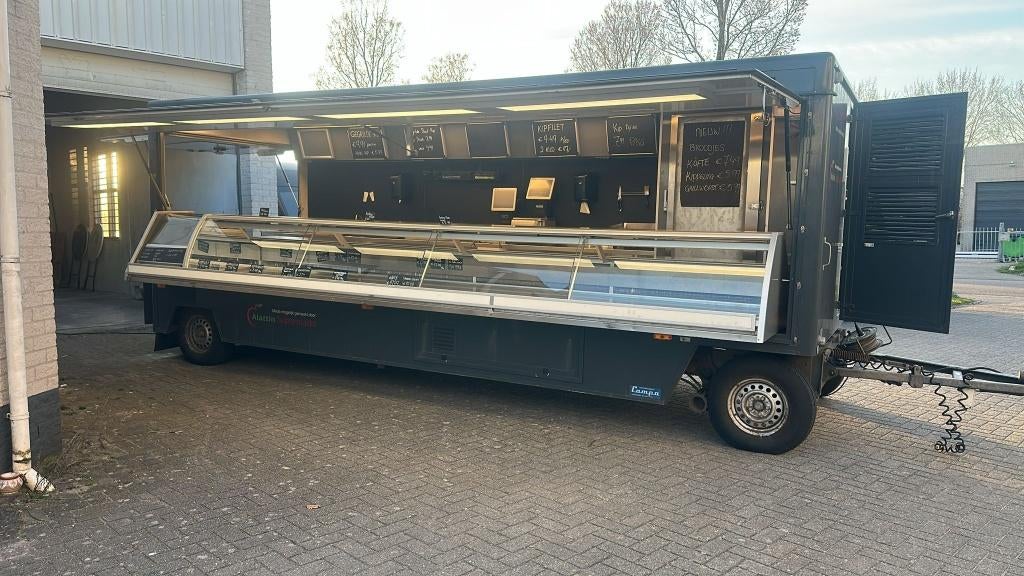 Professionele Marktwagen /Verkoopwagen Hydraulisch Zwenkbaar, Ophalen, Gebruikt