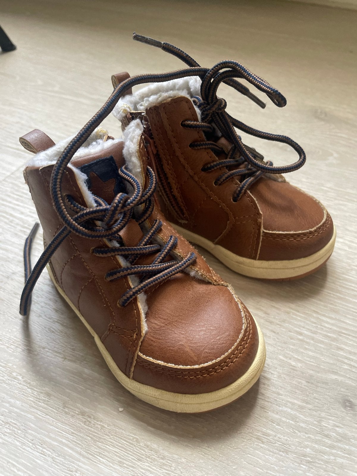 Stoere bruine kinderschoenen maat 18/19, Ophalen of Verzenden, Gebruikt, Jongen of Meisje, Schoenen