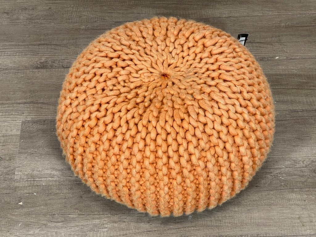 Thomas Eyck Urchin poef oranje bij TheReSales, Ophalen, Design, Zo goed als nieuw, 50 tot 75 cm