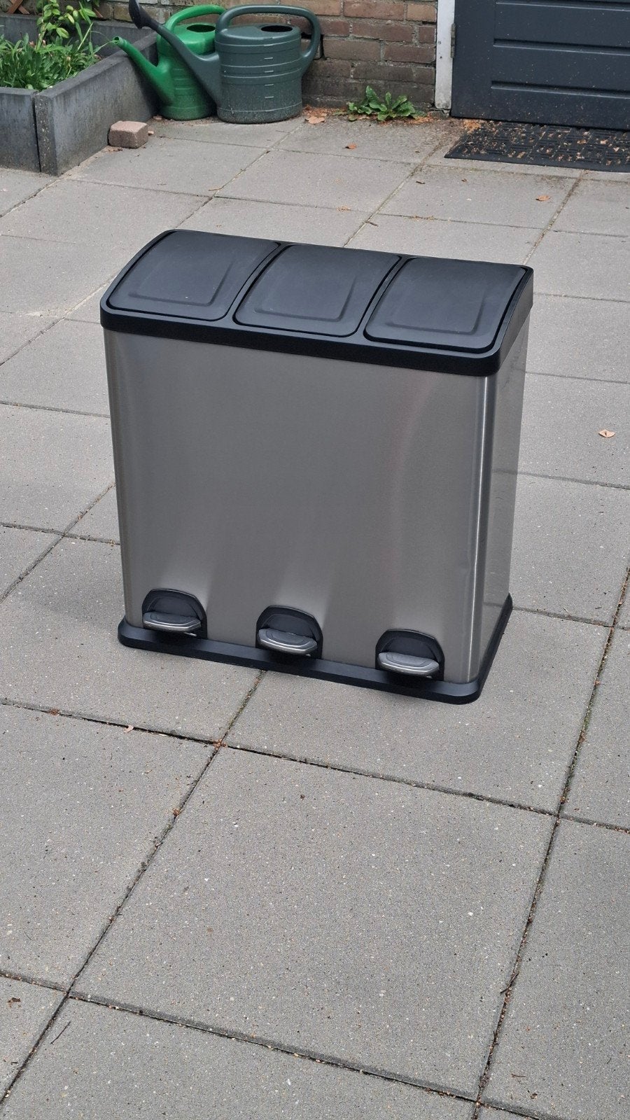 Prullenbak 3x 3 liter RVS met pedaal, kleine beschadiging, Huis en Inrichting, Ophalen, Gebruikt, Met pedaal, Minder dan 10 liter
