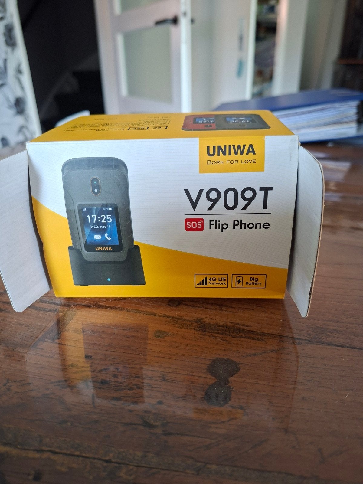 UNIWA V909T SOS Flip Phone - Nieuw in doos, Ophalen, Nieuw, Inklapmodel, Minder dan 3 megapixel