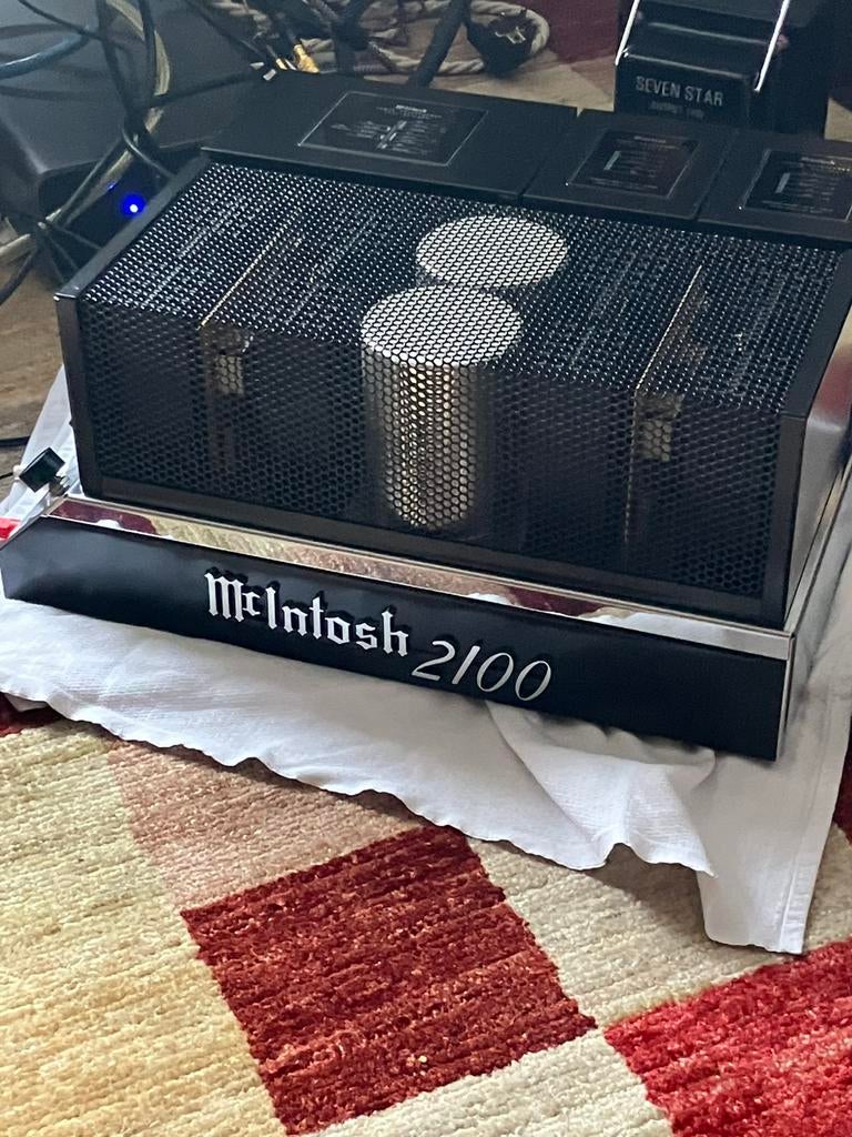 McIntosh MC2100 solid state stereo power amp vintage, Auto diversen, Autospeakers, Zo goed als nieuw, Ophalen