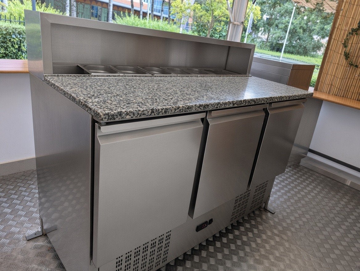 Te Koop/Te huur Volledig Uitgeruste Foodtruck/Verkoopwagen, Ophalen