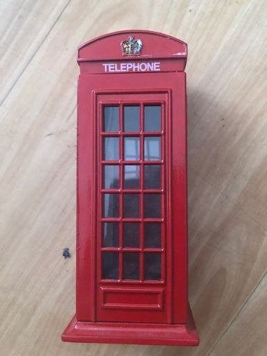1 telefoon spaarpot engeland rood ongeveer 15 cm, Antiek en Kunst, Curiosa en Brocante, Ophalen