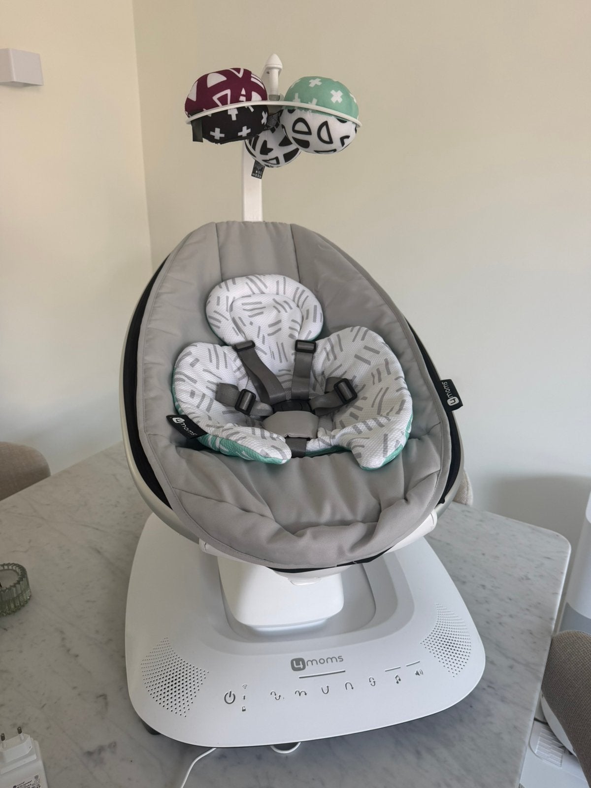 4moms mamaroo 5 zgan met newborn insert, Ophalen of Verzenden, Zo goed als nieuw