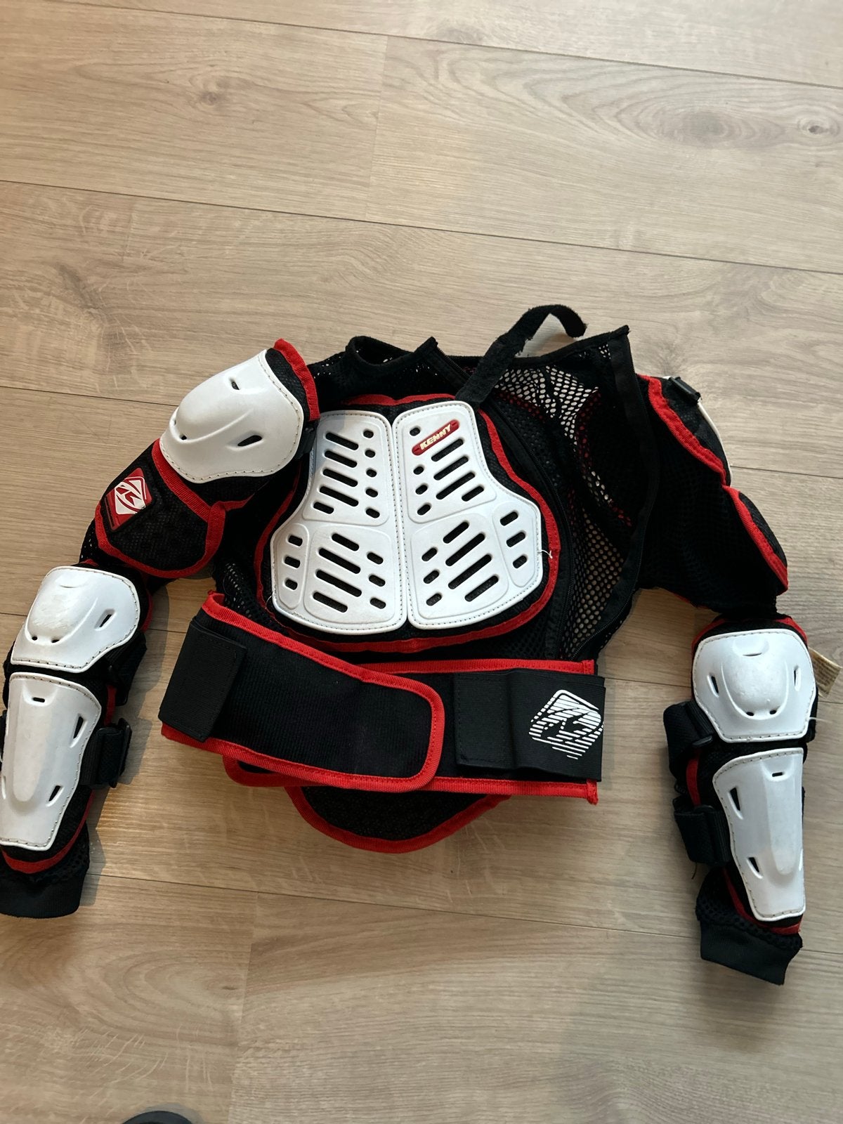 Kenny bodyprotectorvest - kindermaat S, Ophalen of Verzenden, Gebruikt, Aluminium, 24 inch of meer