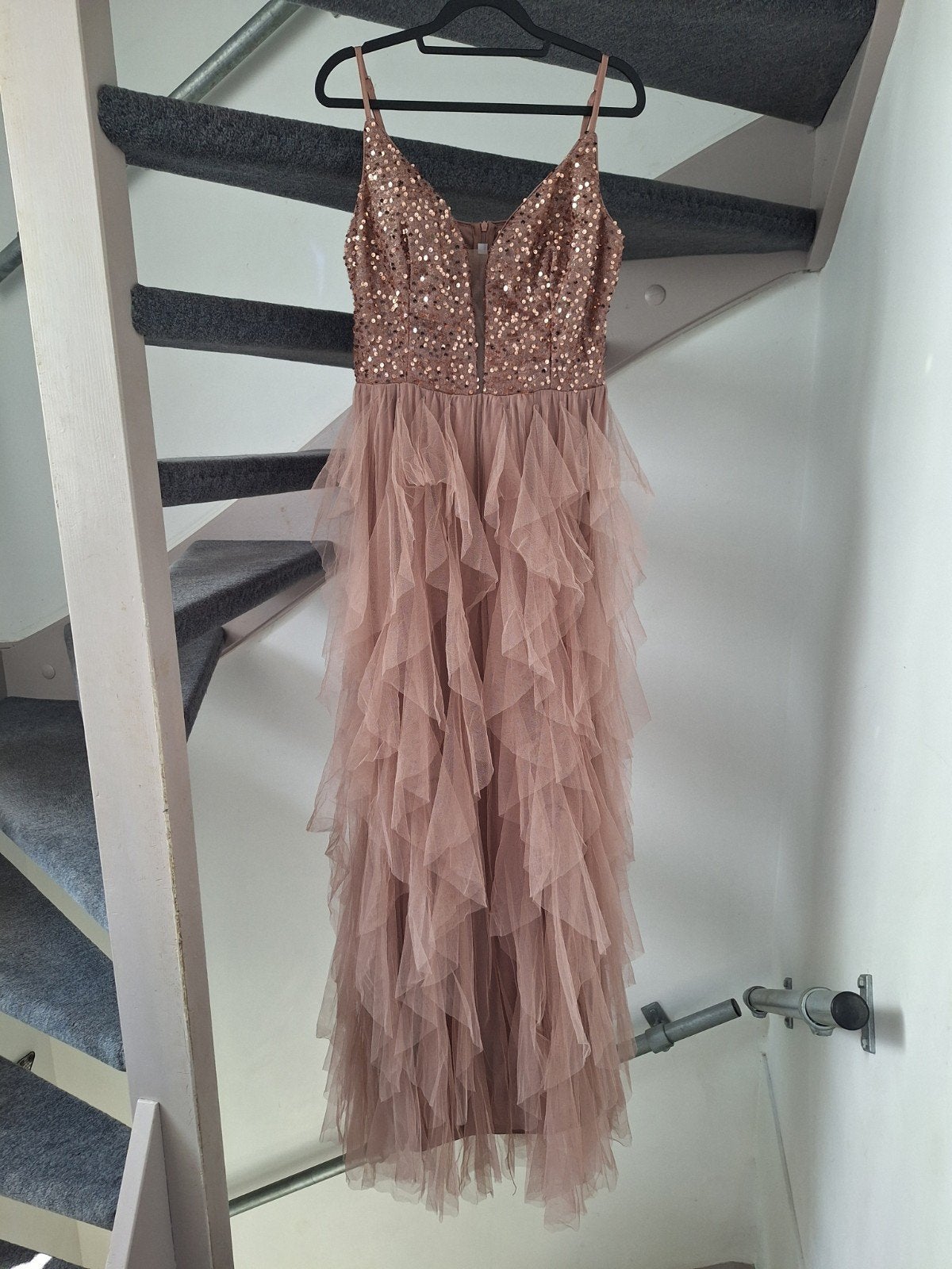 Roze galajurk met pailletten en tule, maat 44/46, Kleding | Dames, Jurken, Ophalen of Verzenden, Zo goed als nieuw, Maat 42/44 (L)