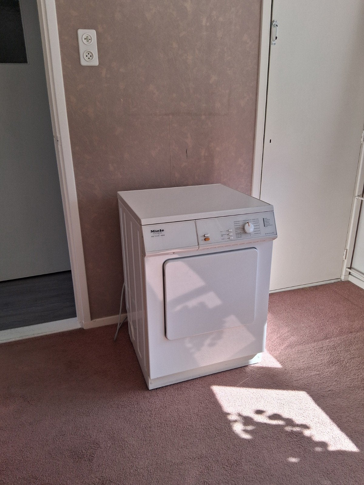 GRATIS Miele Meteor 4800 Luchtafvoerdroger - 5kg, Ophalen, Gebruikt, Luchtafvoer, 4 tot 6 kg