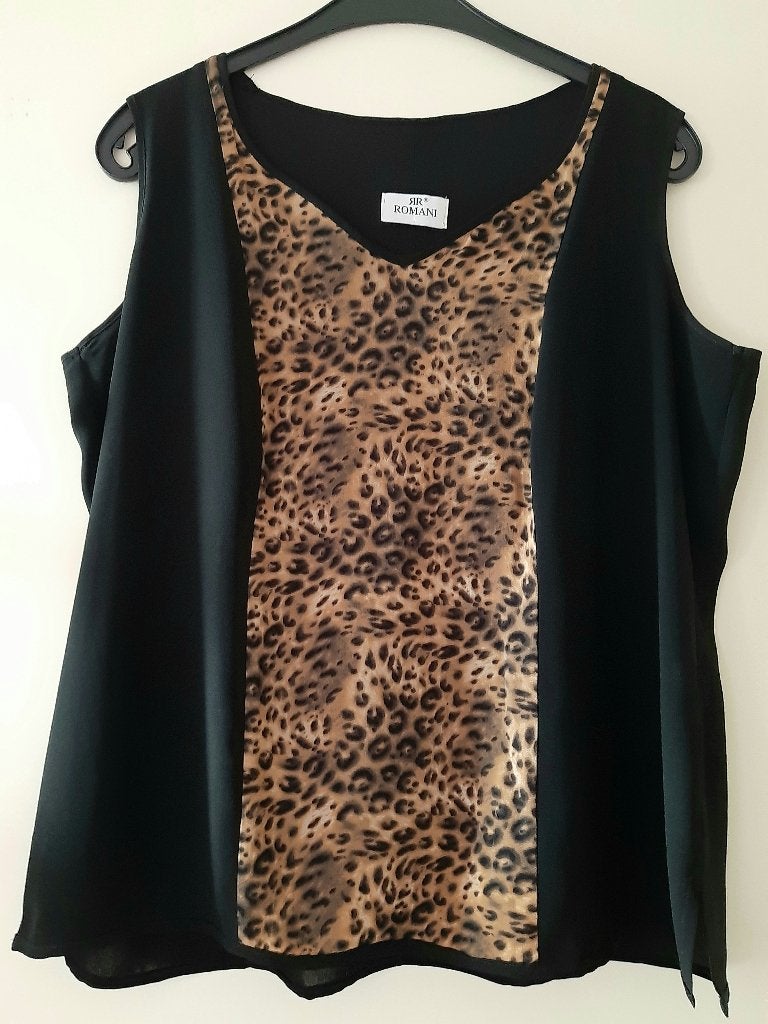 Elegante top met luipaard print maat 46. Gratis blouse., Kleding | Dames, Tops, Meerkleurig, Maat 46/48 (XL) of groter, Ophalen of Verzenden