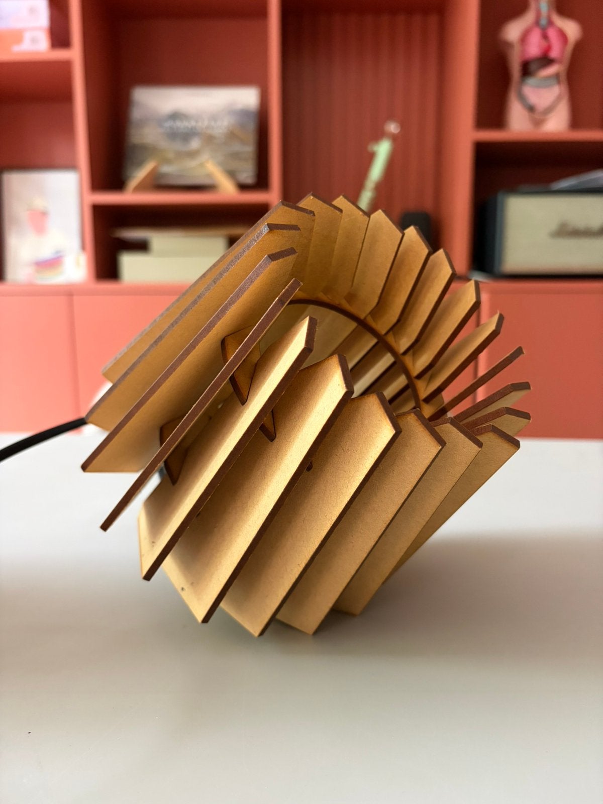 Tafellaml Tjalle & Jasper design, Huis en Inrichting, Ophalen, Zo goed als nieuw, Design
