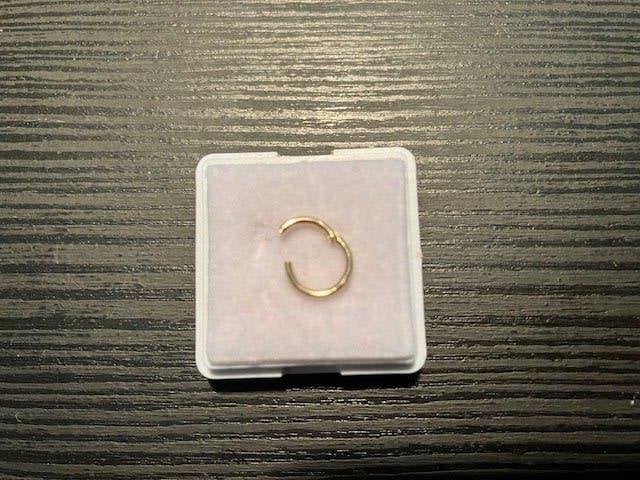 14 karaat gouden piercing neusringetje 7 mm, Ophalen, Nieuw, Goud, Neuspiercing