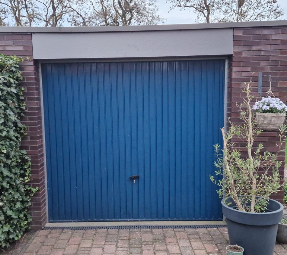 Garagedeur petrol kleur, Gelderland