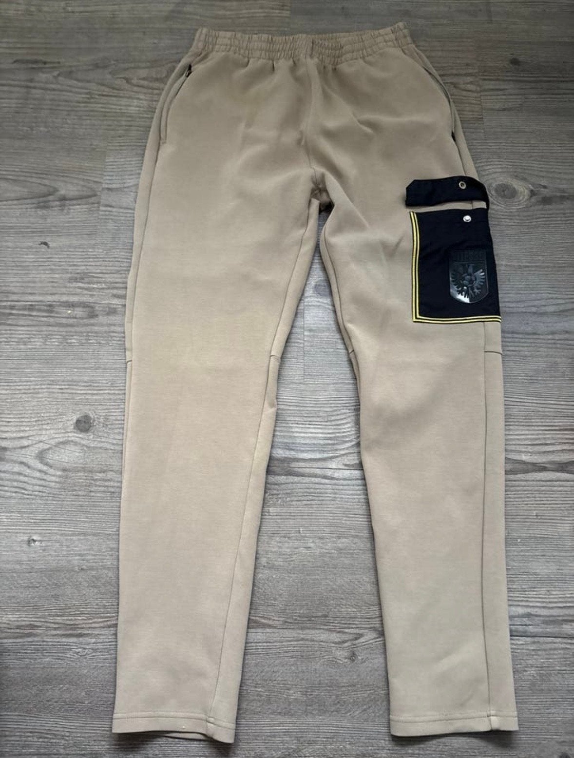 Vitesse trainingsbroek, Kleding | Heren, Sportkleding, Ophalen of Verzenden, Zo goed als nieuw, Beige, Voetbal