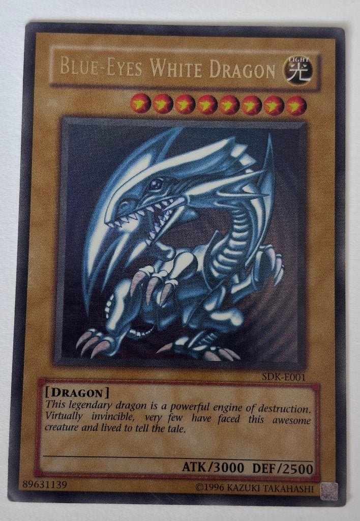 Yu-Gi-Oh! Blue Eyes White Dragon SDK-E001, Hobby en Vrije tijd, Verzamelkaartspellen | Yu-gi-Oh!, Ophalen of Verzenden, Gebruikt