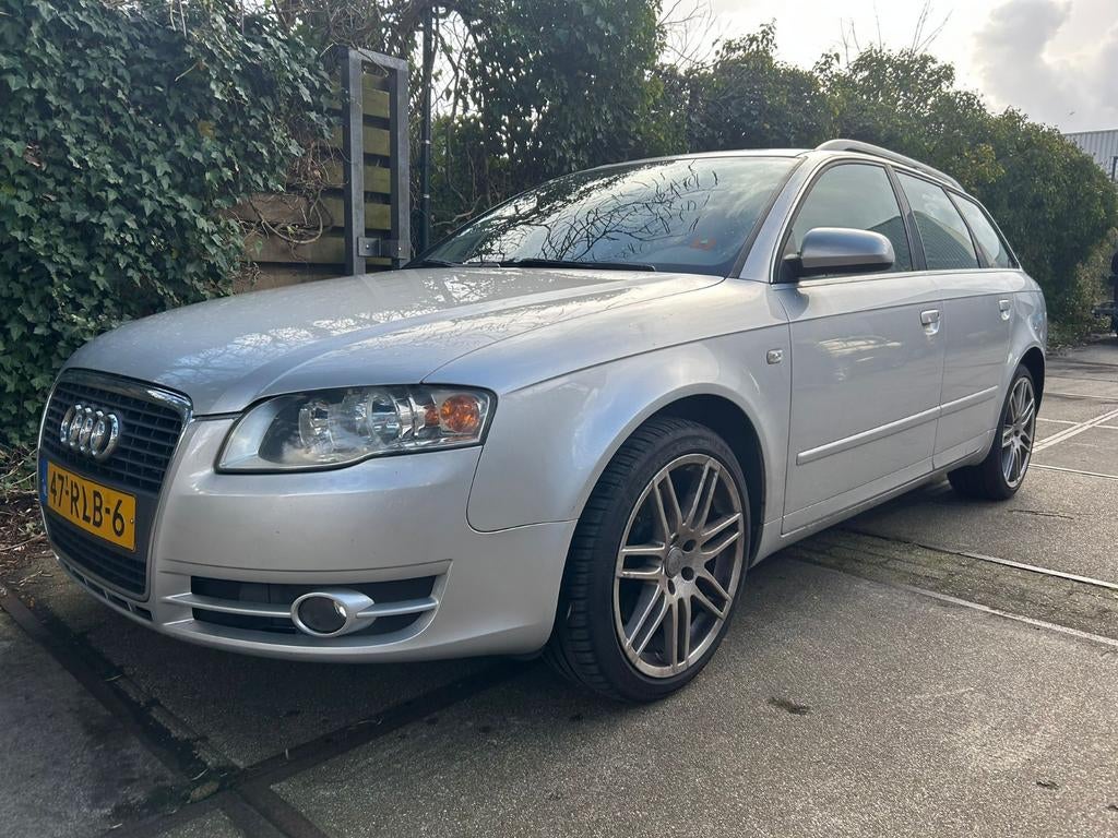 Audi A4 1.8 Turbo Avant,Automaat,Clima,Trekhaak,O.H. Histori, Stof, Zwart, 4 cilinders, 163 pk