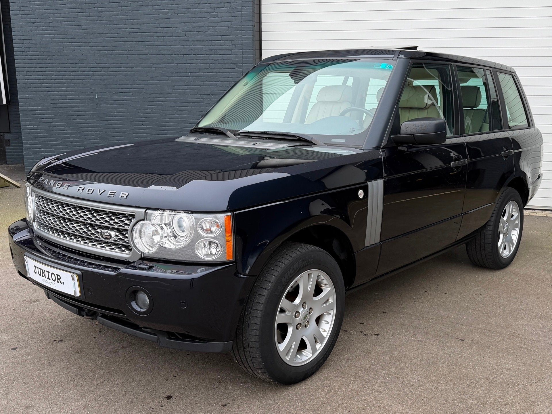 Land Rover Range Rover 4.4 V8 Vogue PANO/VOLO-H/LEDER/STUUR/, Auto's, Land Rover, Automaat, Gebruikt, 4394 cc, Leder