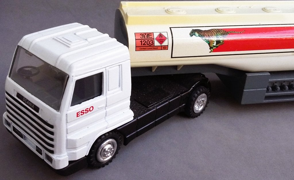 Omstreeks 1980 Truck Tanker Vrachtwagen Esso Scania, Hobby en Vrije tijd, Overige merken, Nvt., Ophalen of Verzenden, Zo goed als nieuw