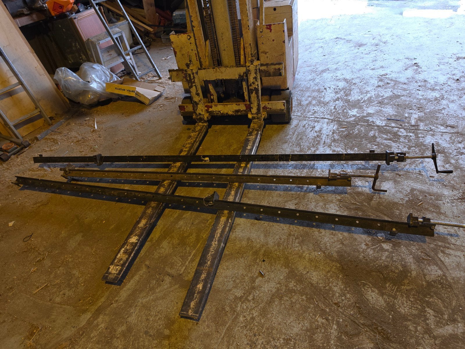 Lijmtangen sergeant 2x 270cm en 1x 200cm, Ophalen, Zo goed als nieuw