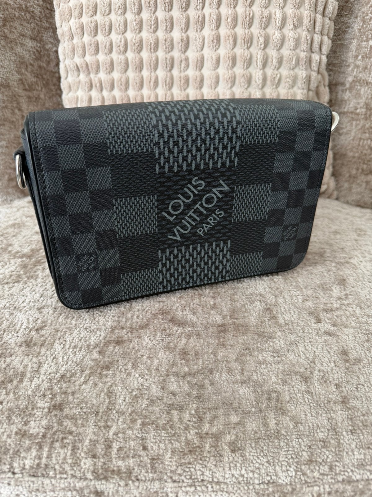 Louis Vuitton schoudertas met aankoopbon, Ophalen of Verzenden, Zo goed als nieuw, Blauw, Leer