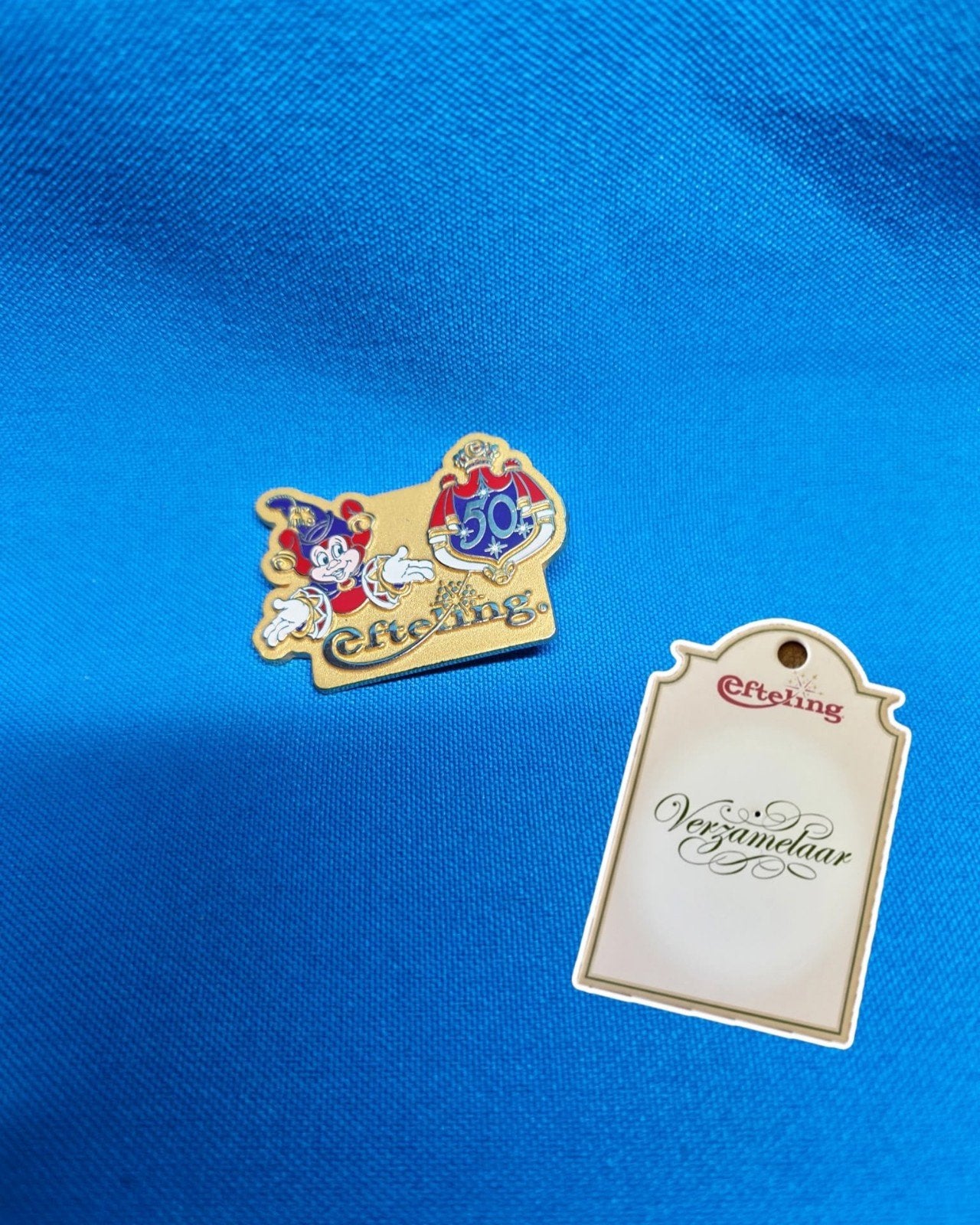 Efteling jubileum pin 50 jaar Efteling, Ophalen of Verzenden, Gebruikt, Button of Speldje