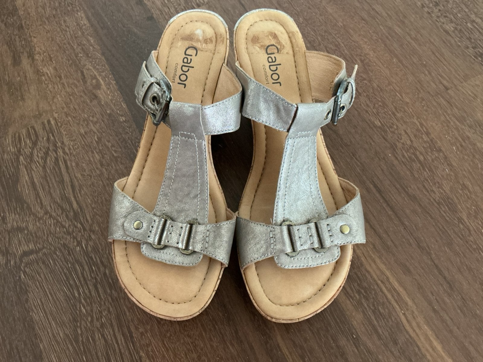 GABOR NIEUWE ZILVEREN SLIPPERS MET HAK MT 42, Ophalen of Verzenden, Zo goed als nieuw