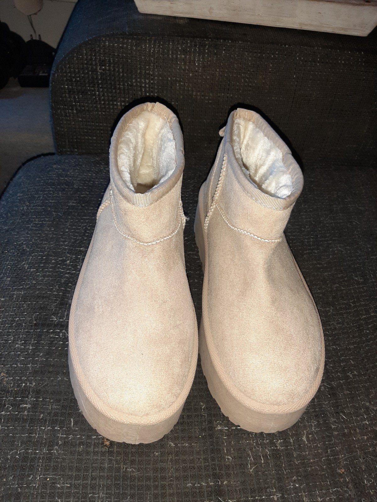Nieuwe nep Uggs maat 38, Kleding | Dames, Schoenen, Beige, Lage of Enkellaarzen, Nieuw, Ophalen of Verzenden