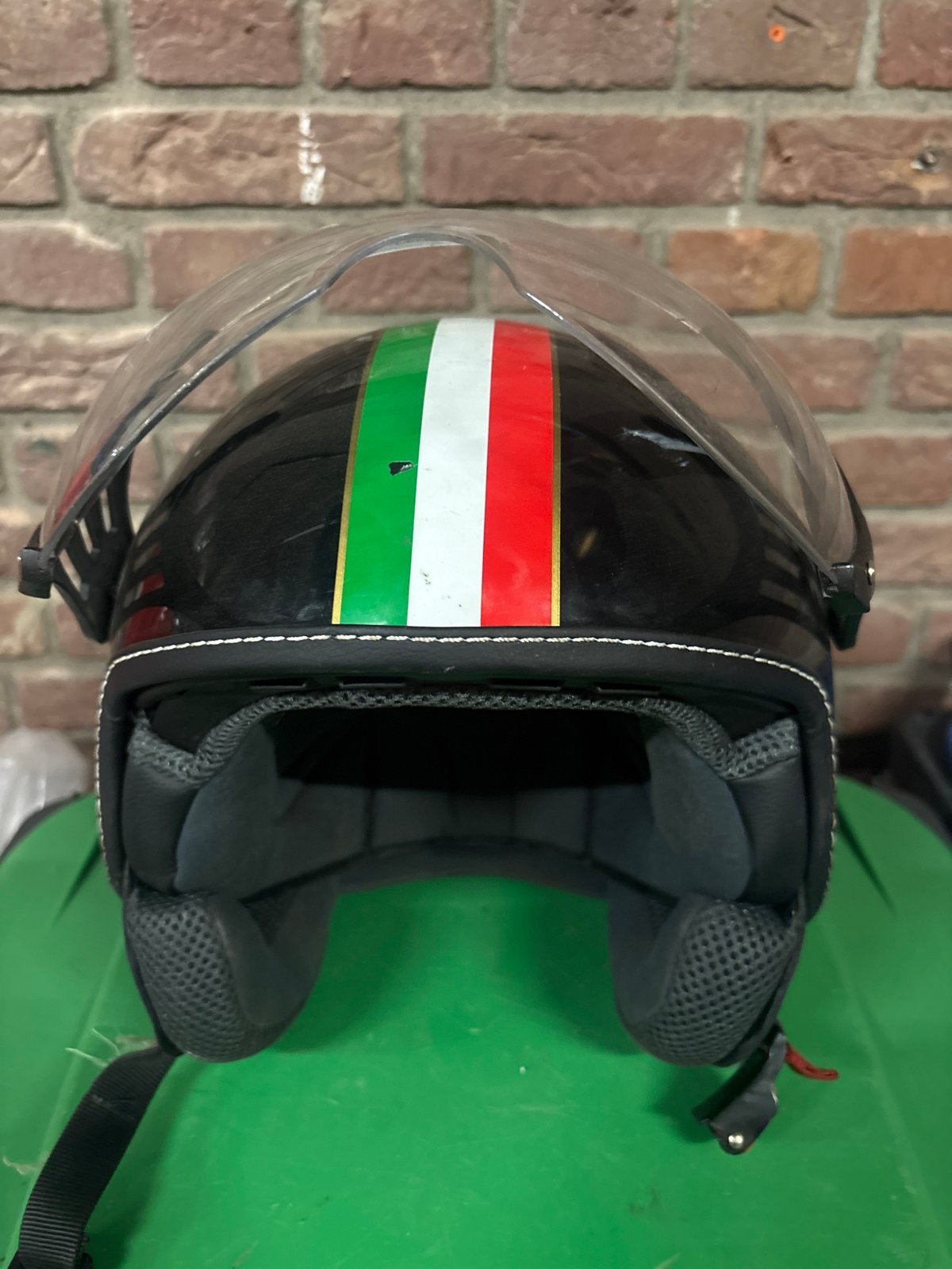 Scooter helm maat M - Zwart met Italiaanse streep, Ophalen of Verzenden, Gebruikt, Medium
