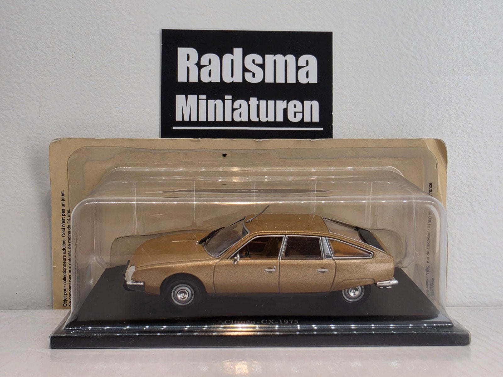 Citroen CX 1975 - Goudgeel - 1:43 Universal Hobbies, Hobby en Vrije tijd, Auto, Nieuw, Ophalen of Verzenden, Universal Hobbies