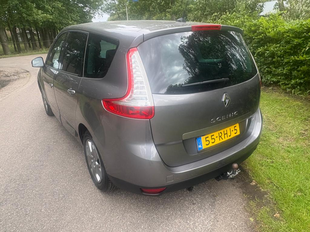 Foto 13 van Renault Grand Scenic 1.4 TCE 5P 2011 Grijs