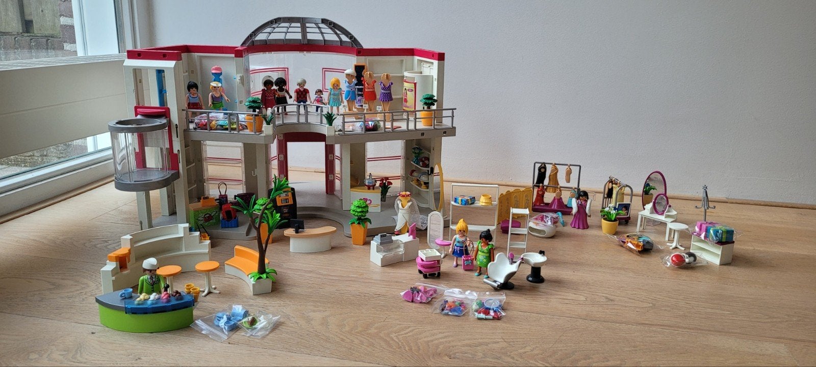 Playmobil Groot Winkelcentrum met veel extra's, Ophalen of Verzenden, Gebruikt