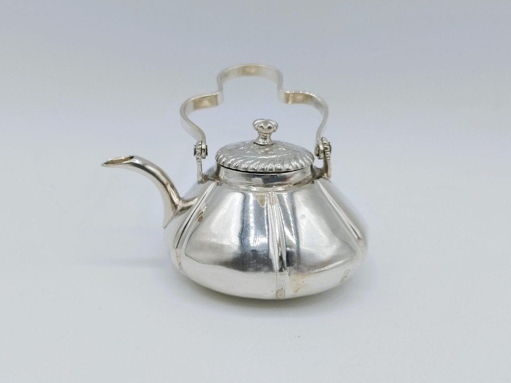 Zilveren miniatuur waterketel,  P. van Somerwil I