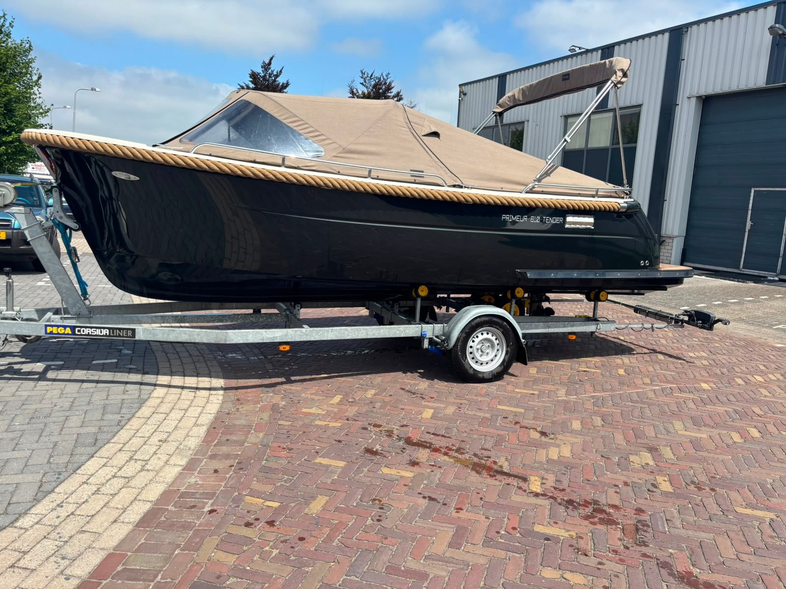 Goed onderhouden Primeur 610 tender, Ophalen, Tender, Primeur, Zo goed als nieuw