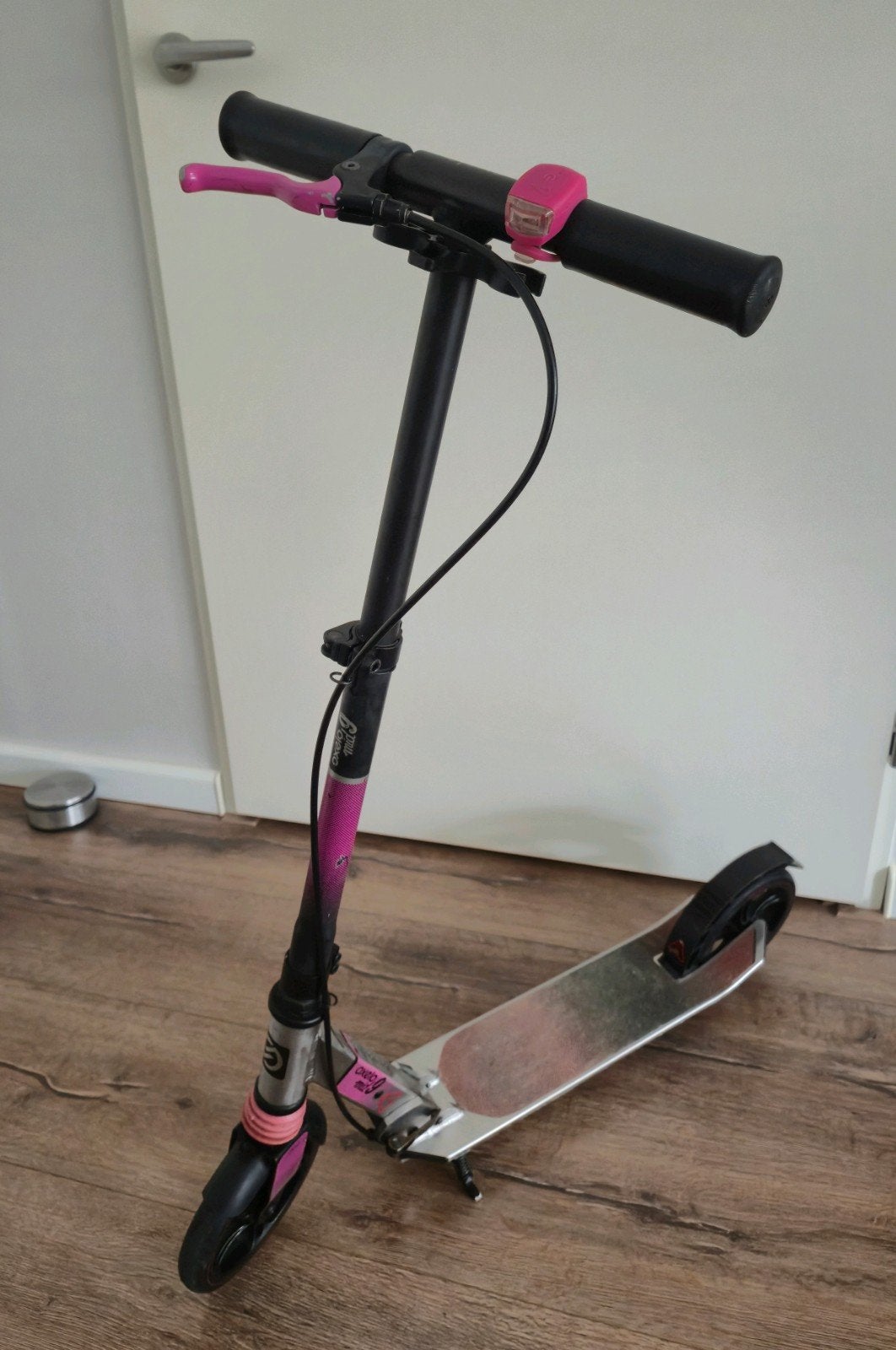 Oxele step mid 9 zwart/roze, Ophalen, Gebruikt, Gewone step