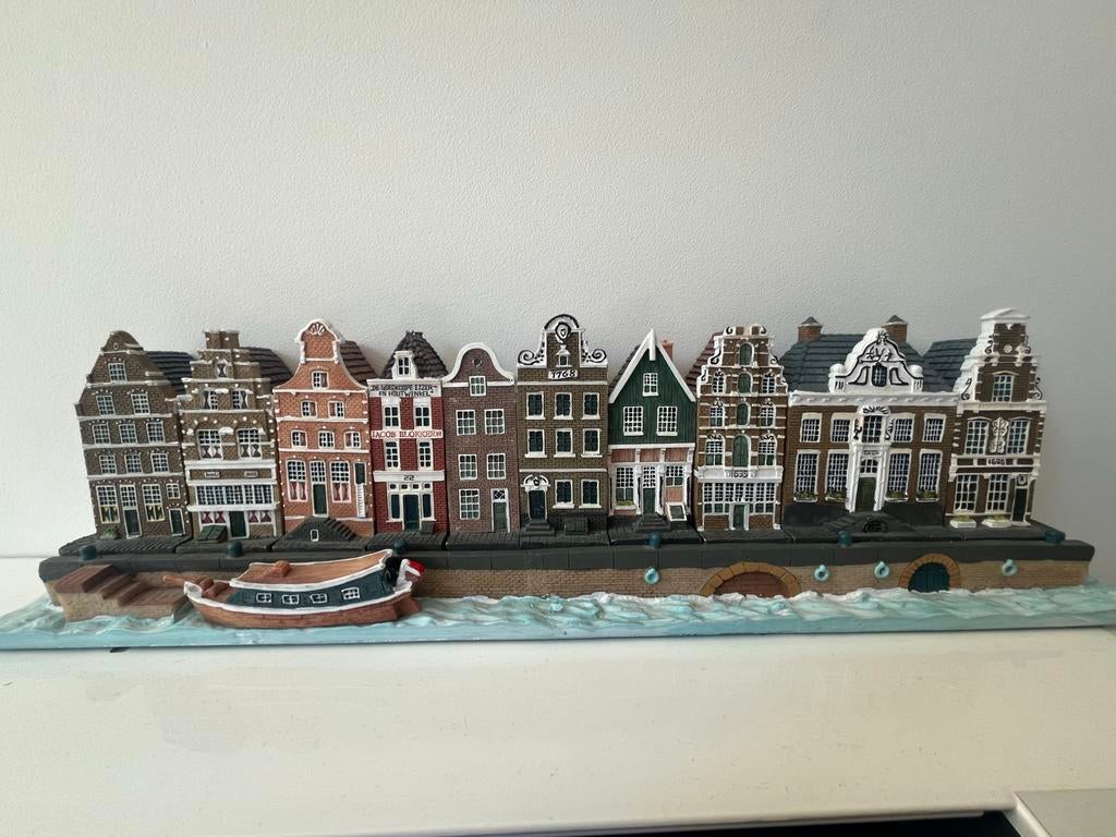 Miniatuur grachtenpandjes met bootje - 10 stuks, Ophalen of Verzenden, Zo goed als nieuw