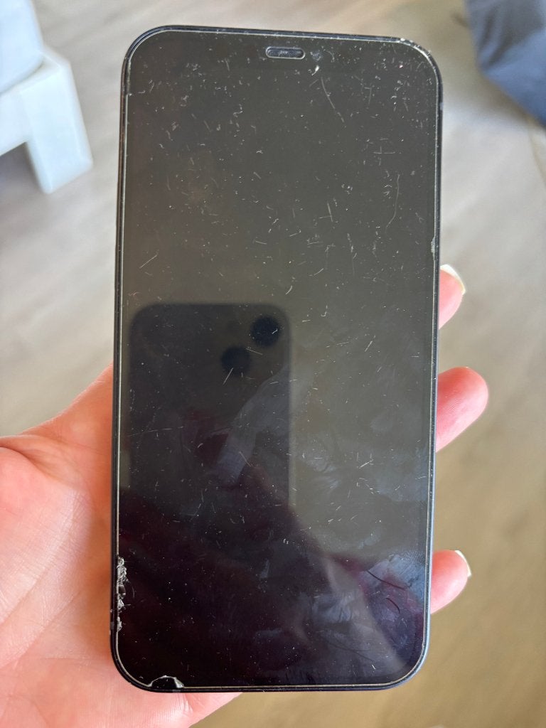 iPhone 12 - 64 GB - Goede staat (barst in screenprotector)