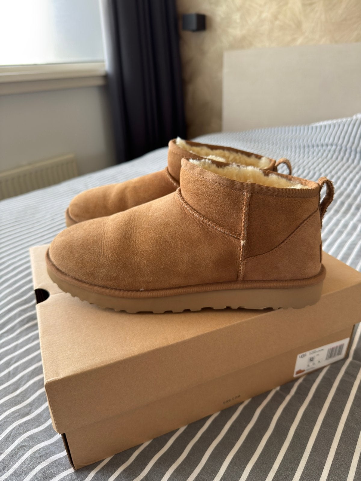 UGG Classic Ultra Mini- Laars, Kleding | Dames, Schoenen, Bruin, Lage of Enkellaarzen, Ophalen of Verzenden, Zo goed als nieuw