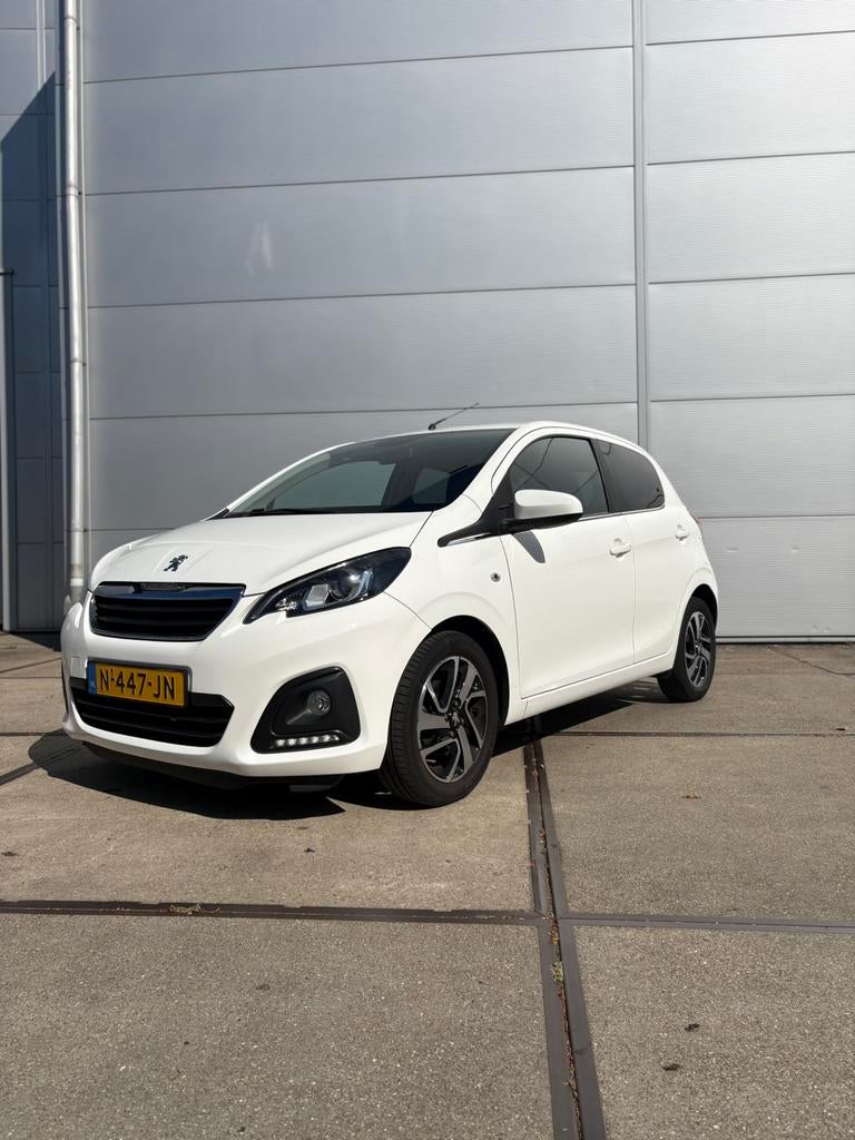 Peugeot 108 1.0 E-vti 72pk 5D 2021 Wit allure NL, Auto's, Voorwielaandrijving, 4 stoelen, Wit, Origineel Nederlands