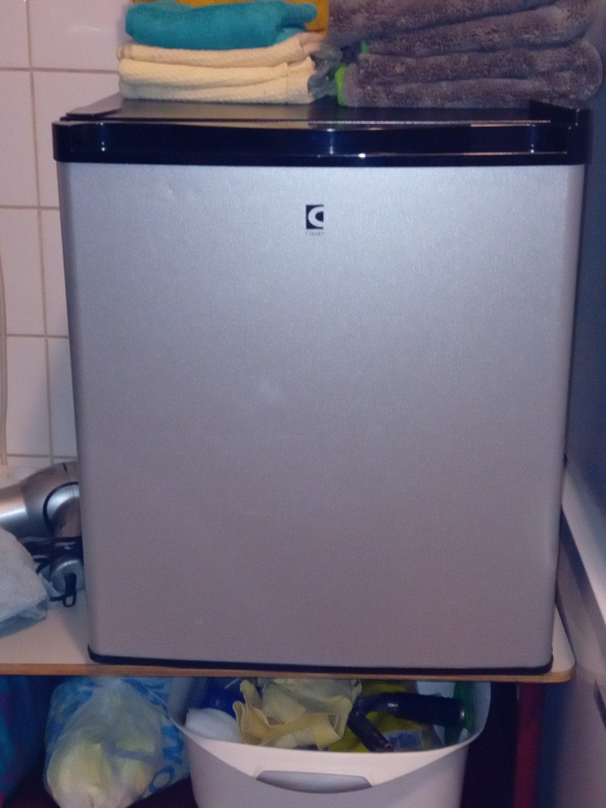 te koop mini koelkast, 75 tot 100 liter, Zo goed als nieuw, Energieklasse A of zuiniger, 45 tot 60 cm